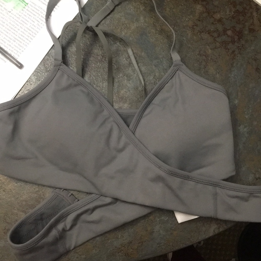 Alphalete Gray Wrap around bra